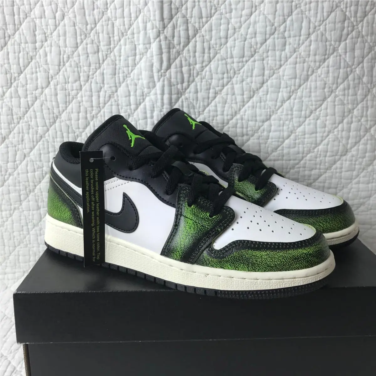 Nike shoes - Air Jordan 1 Low SE - Black/Electric Green-White 7