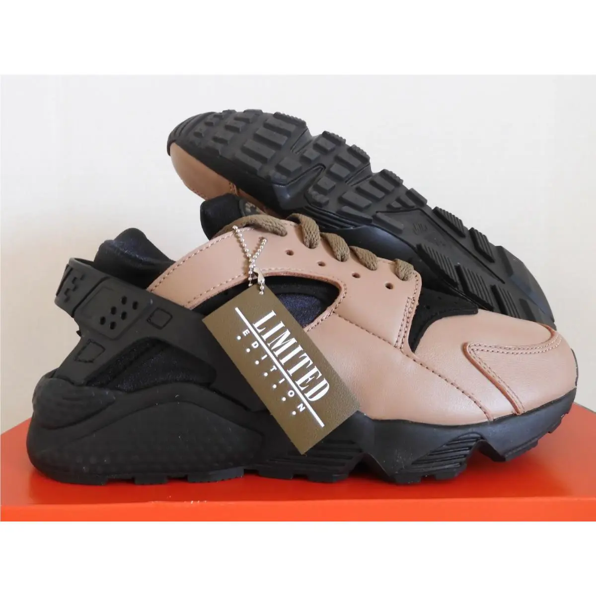 Nike shoes - Nike Air Huarache - Air Huarache - Brown (UPC: 195238352943) 0