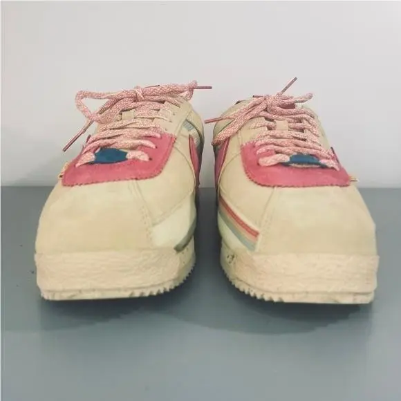 Nike shoes - Beige (UPC: 195870589677) 2