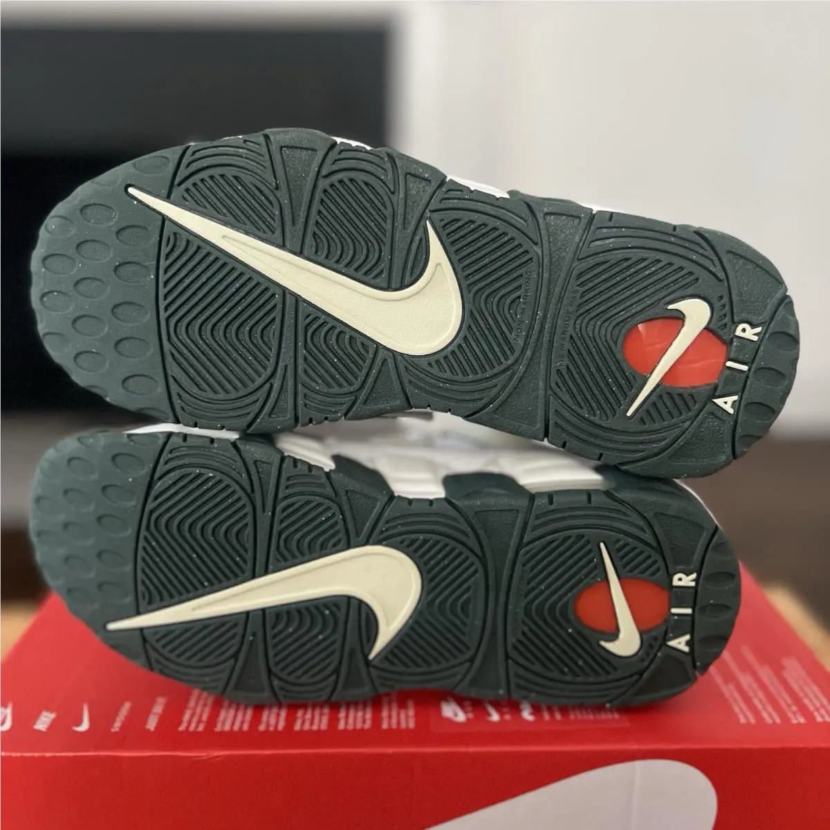 Nike shoes - Nike Air More Uptempo GS - Green 3