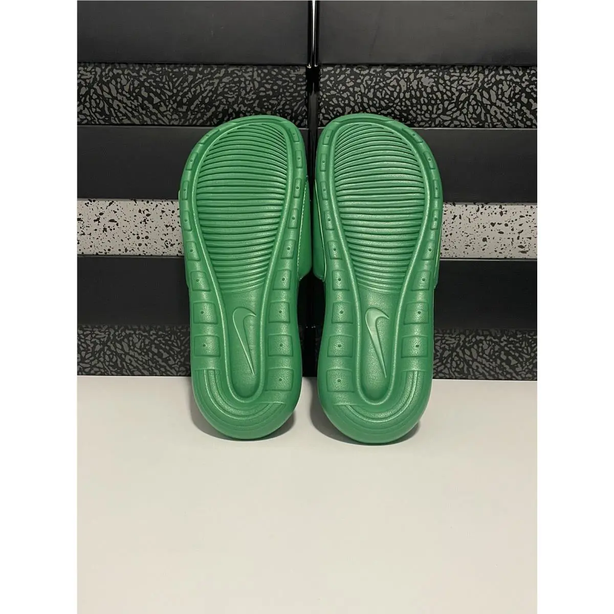 Nike shoes - Nike SB Victori One - Victori One - DR2018-300 - Lucky Green/White-Lucky Green (UPC: 0195869077079) 4