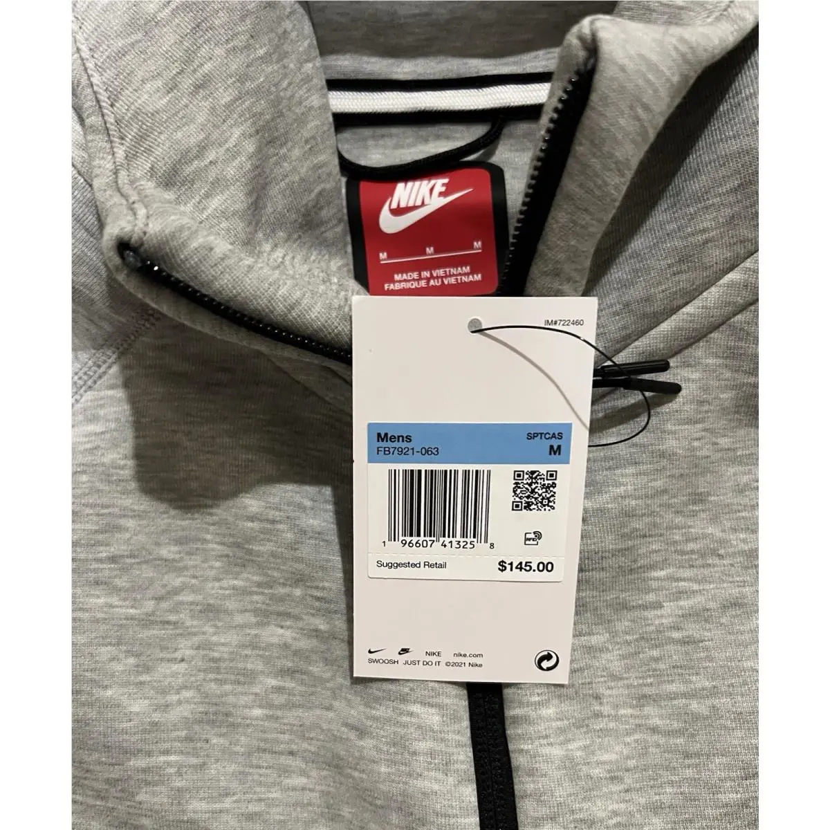 Nike clothing - Gray (UPC: 0196607413258) 2
