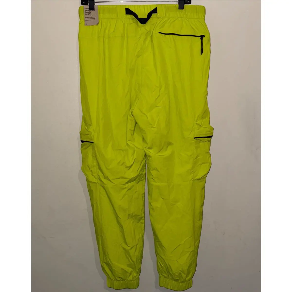 Nike clothing - Green (UPC: 197597262840) 4