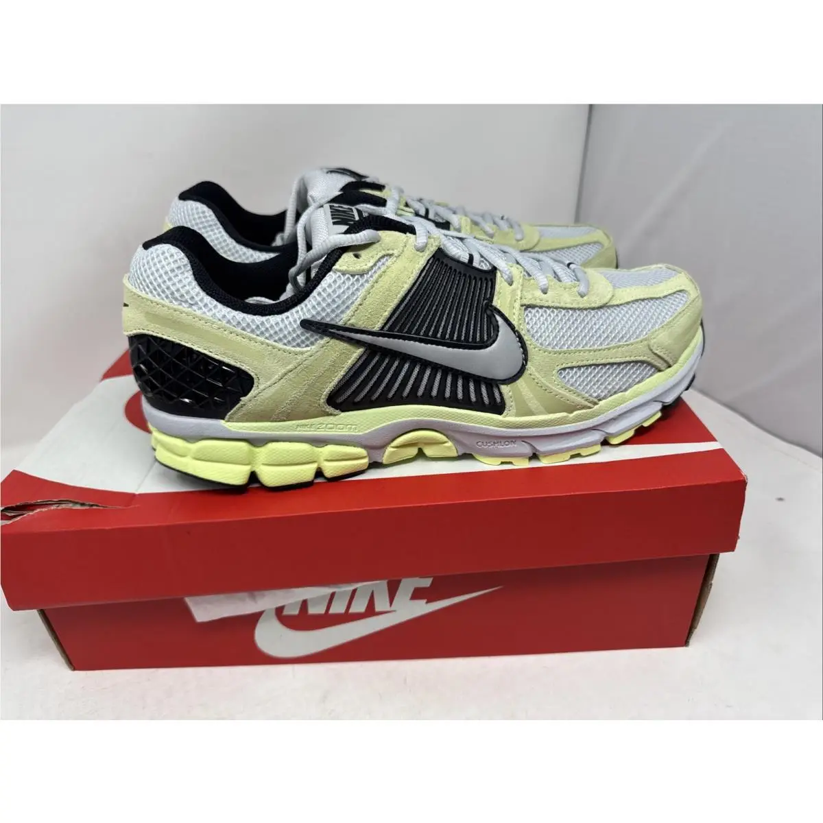 Zoom Vomero 5 Mens Size 12 ‘barely Volt’ HF1553-700 Running Shoes by Nike