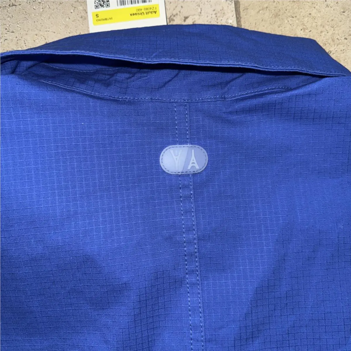 Nike clothing - Blue (UPC: 197594586116) 9