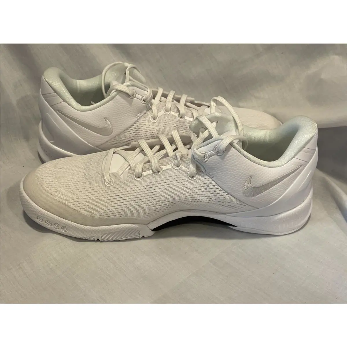 Nike shoes - Nike Kobe 8 - Kobe - White (UPC: 196609033195) 2