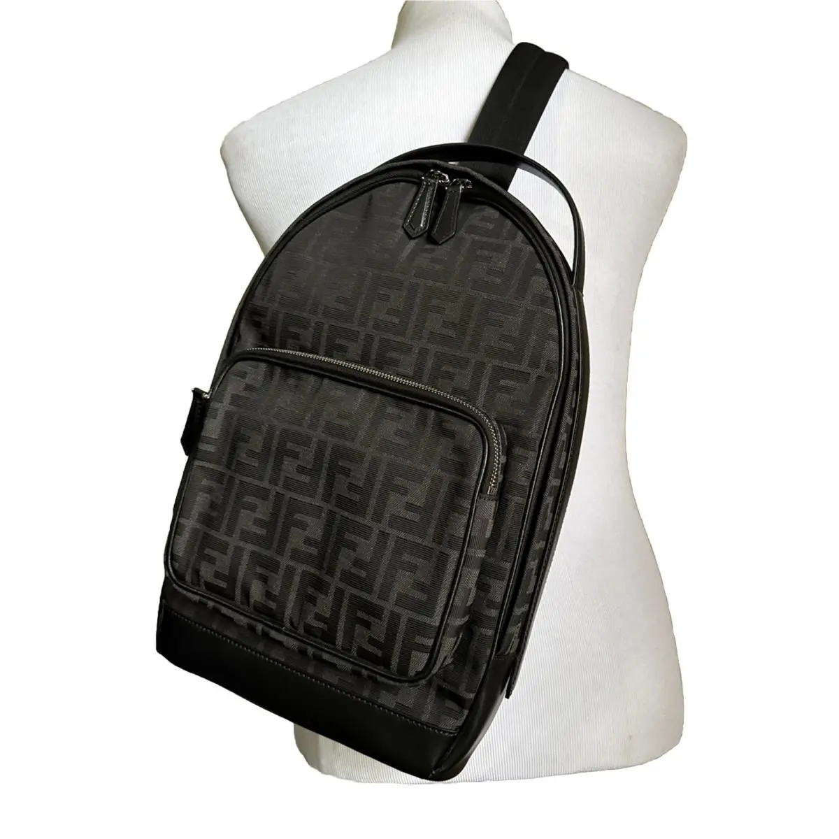Fendi Canvas/leather FF Logo One-shoulder Backpack Black/brown 7VZ065