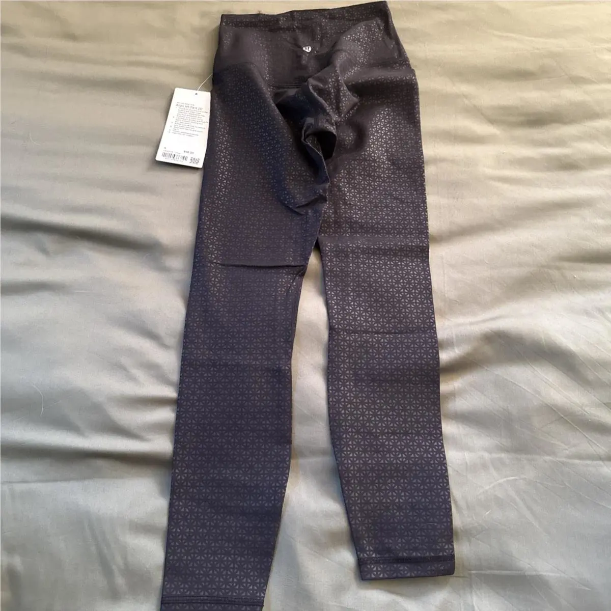 Lululemon clothing - Diverge Emboss Black 5