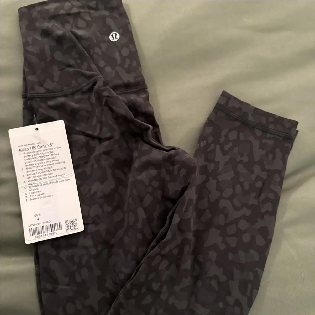 Lululemon clothing - Formation Camo Evergreen Multi 1