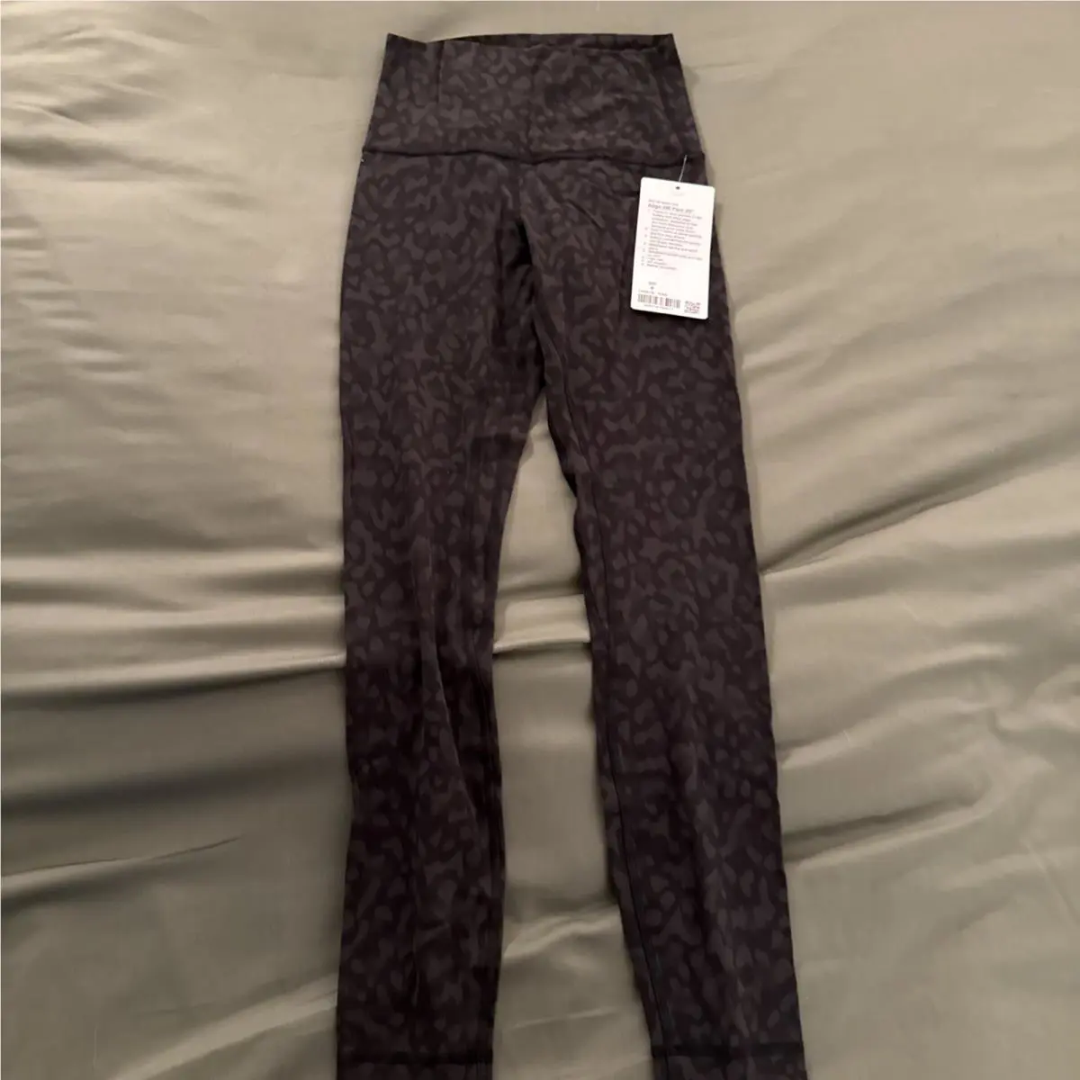 Lululemon clothing - Formation Camo Evergreen Multi 2