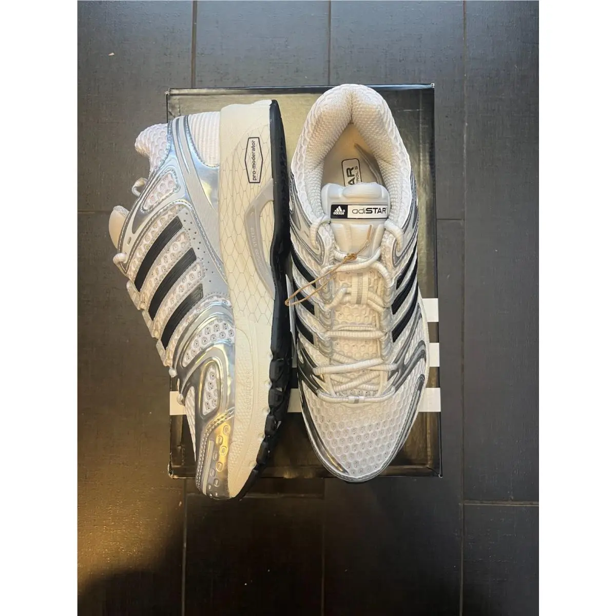 Adidas shoes - adidas Adistar Control 5 - Adistar Control - JQ4168 - Silver 1