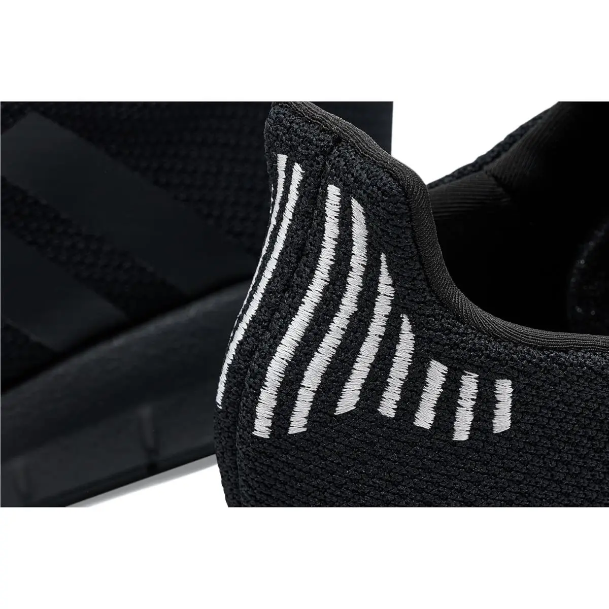 Adidas shoes - Core Black/Core Black/Wonder Quartz