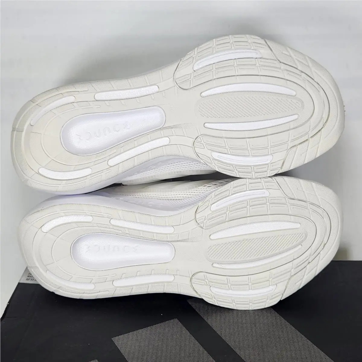Adidas shoes - HP5788 - Hp5788 - White 4