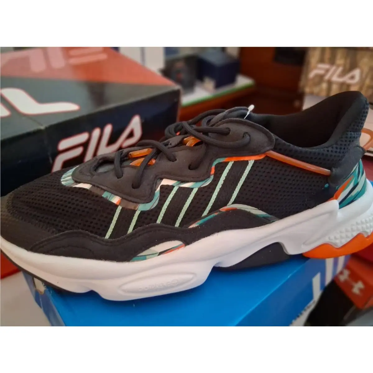 Adidas Osweego Men`s Sneakers Size 10.5M