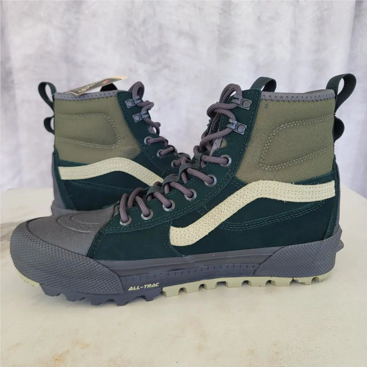 Vans shoes - VANS Sk8-Hi Mte - Mte - Green 9