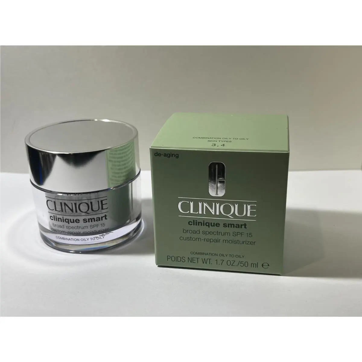 Clinique Smart Spf 15 Custom-repair Moisturizer Combination Oily to Oily