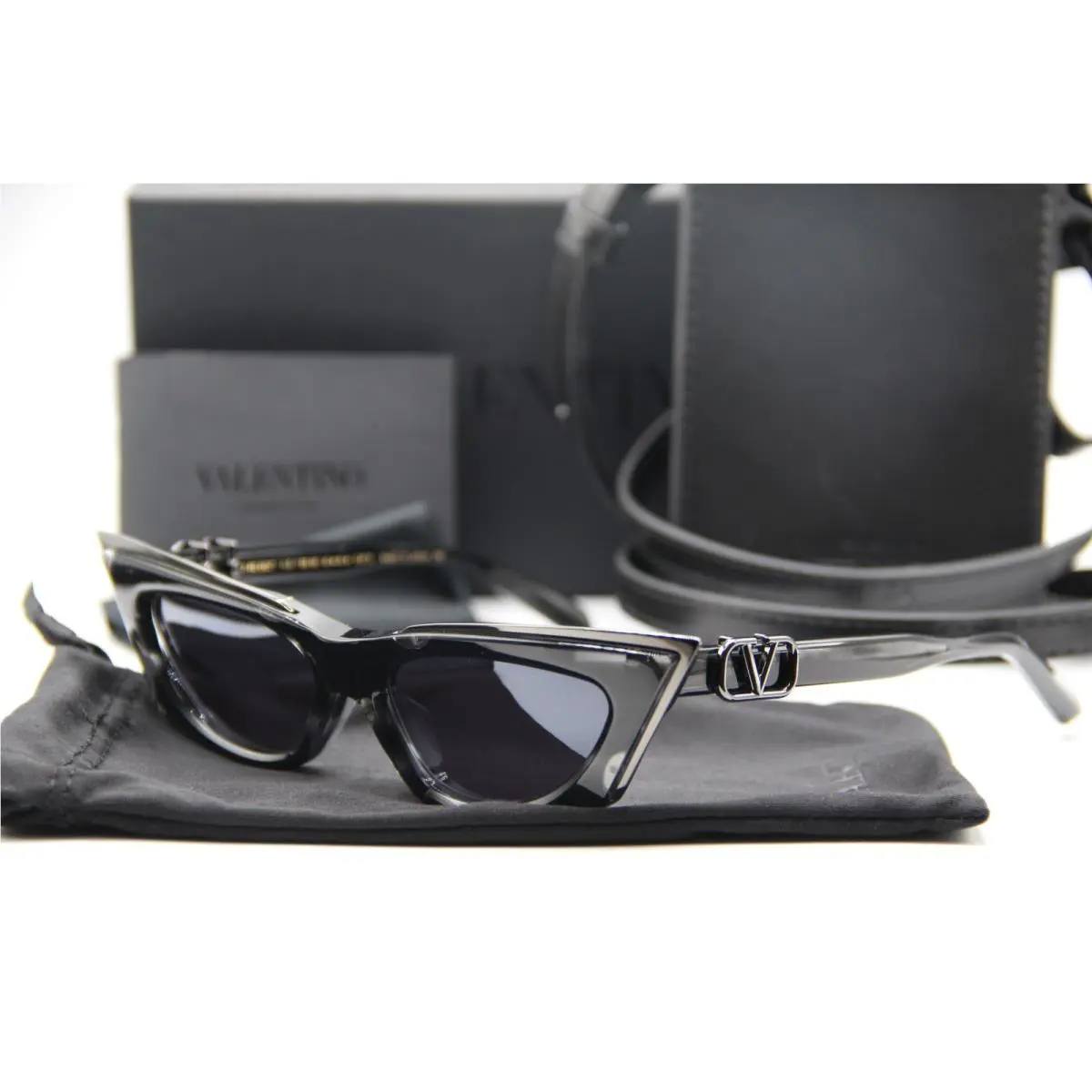 Valentino V-goldcut I VLS-113B-55 Blk-blk Frames Sunglasses 55-17