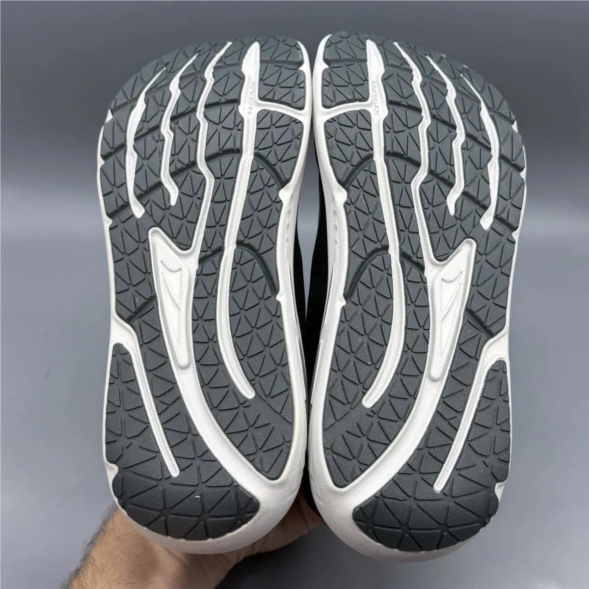 Altra shoes - Altra Paradigm 8 - Paradigm - AL0A82CG000 - Black (UPC: 0196573085886) 6