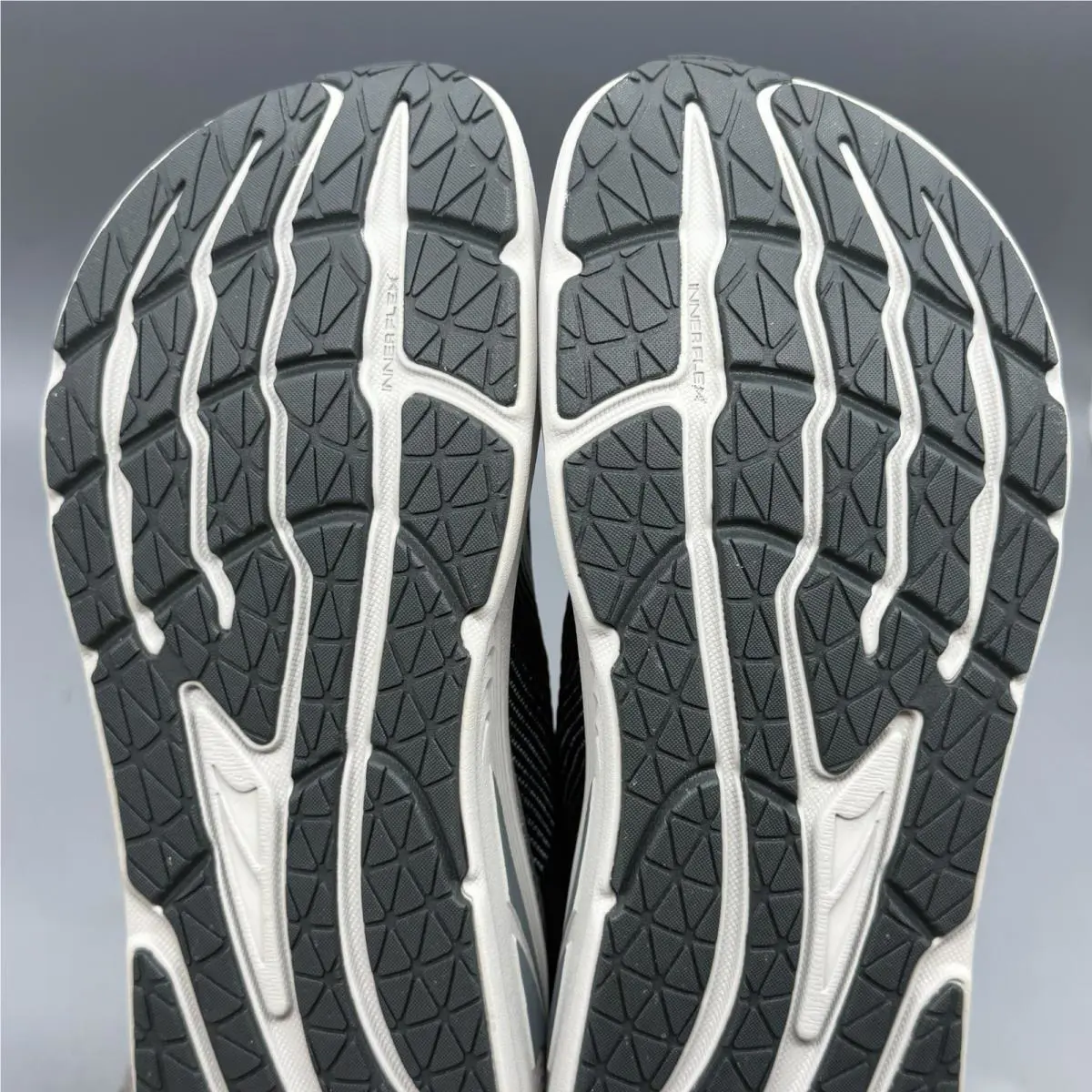 Altra shoes - Altra Paradigm 8 - Paradigm - AL0A82CG000 - Black (UPC: 0196573085886) 7