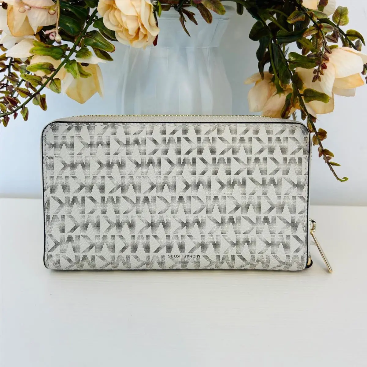 Jet Set Signature Flat Phone Wristlet Wallet Vanilla Signature by Michael Kors