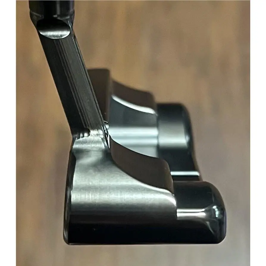 Scotty Cameron  - Champions Choice Newport 1.5 Plus - Button Back - Xtreme Dark DLC - Black, Lie Angle: Black 10