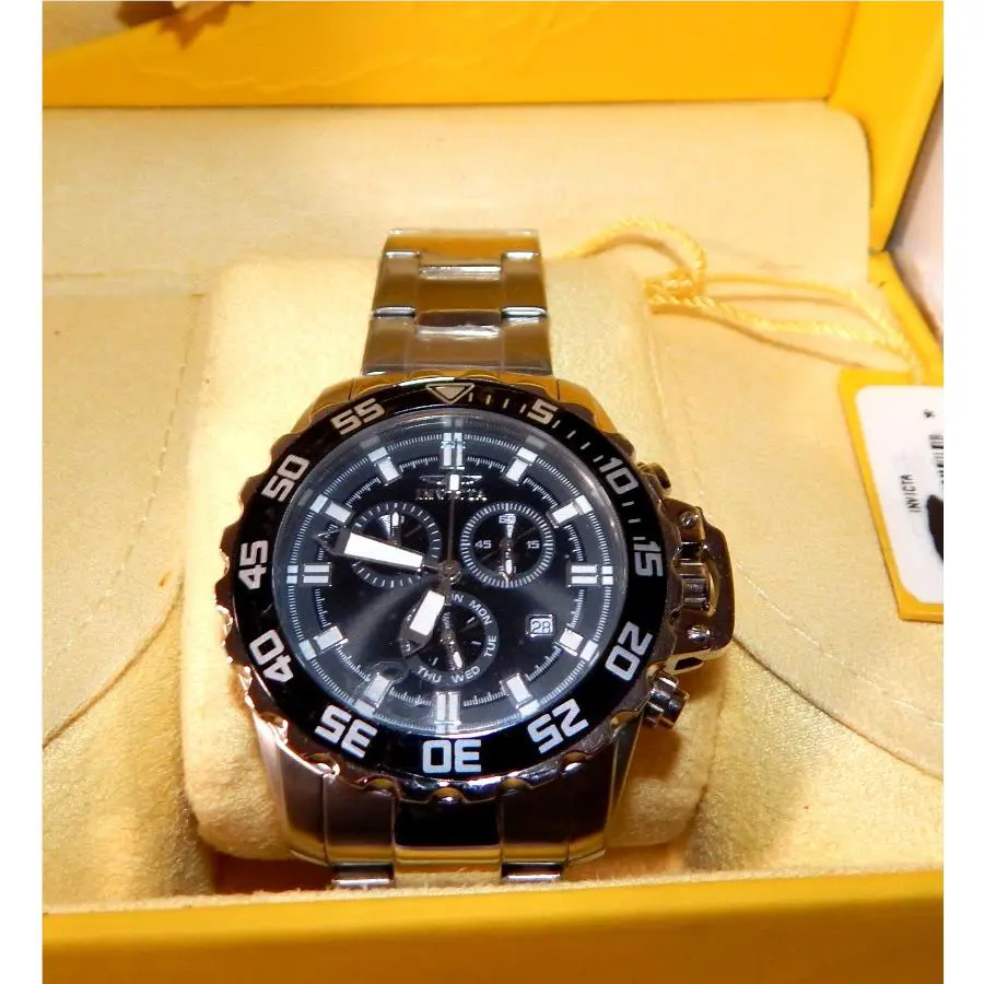 Invicta Pro Diver Chronograph Stainless Steel 45mm Watch 100m 13624 and Case