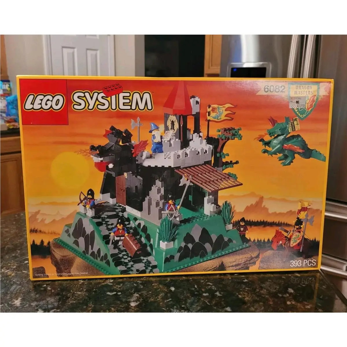 Lego Castle 6082 Fire Breathing Fortress Vintage Factory-sealed