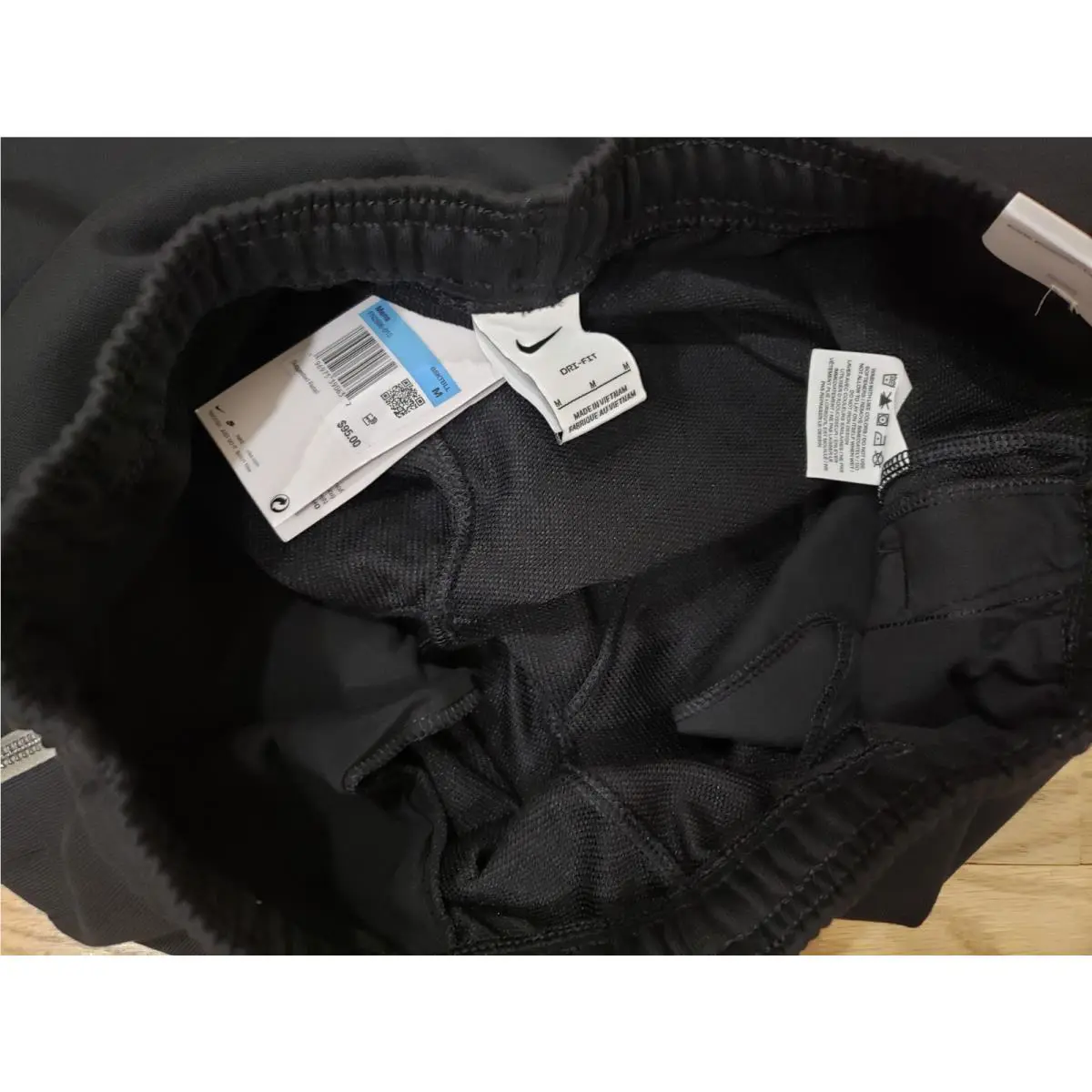 Nike clothing - FN2696010 - FN2696010 - Black (UPC: 196975390632) 5
