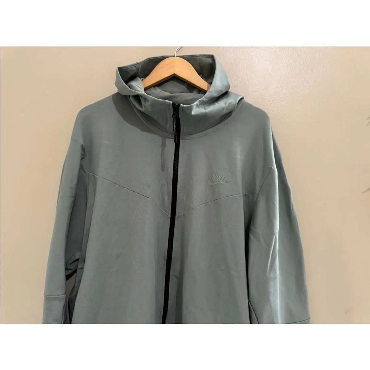 Nike clothing - DX0822-330 - DX0822-330 - Green (UPC: 196156957531) 0