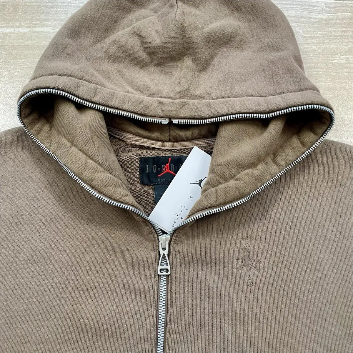 Nike clothing - DZ5500-275 - DZ5500-275 - Palomino Brown 1