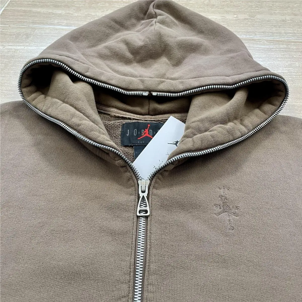 Nike clothing - DZ5500-275 - DZ5500-275 - Palomino Brown 2