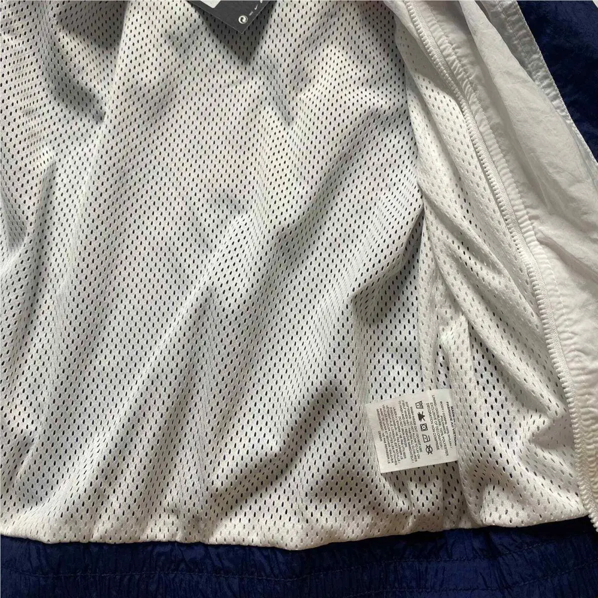 Nike clothing - AV9755-102 - AV9755-102 - White 4