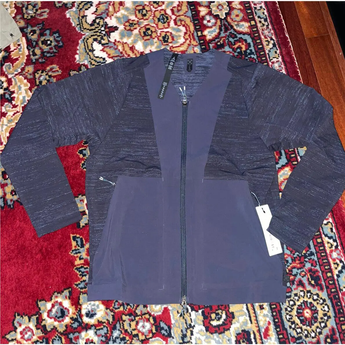 Lululemon clothing - LAB VARSA - LAB VARSA - Navy blue highlight 2