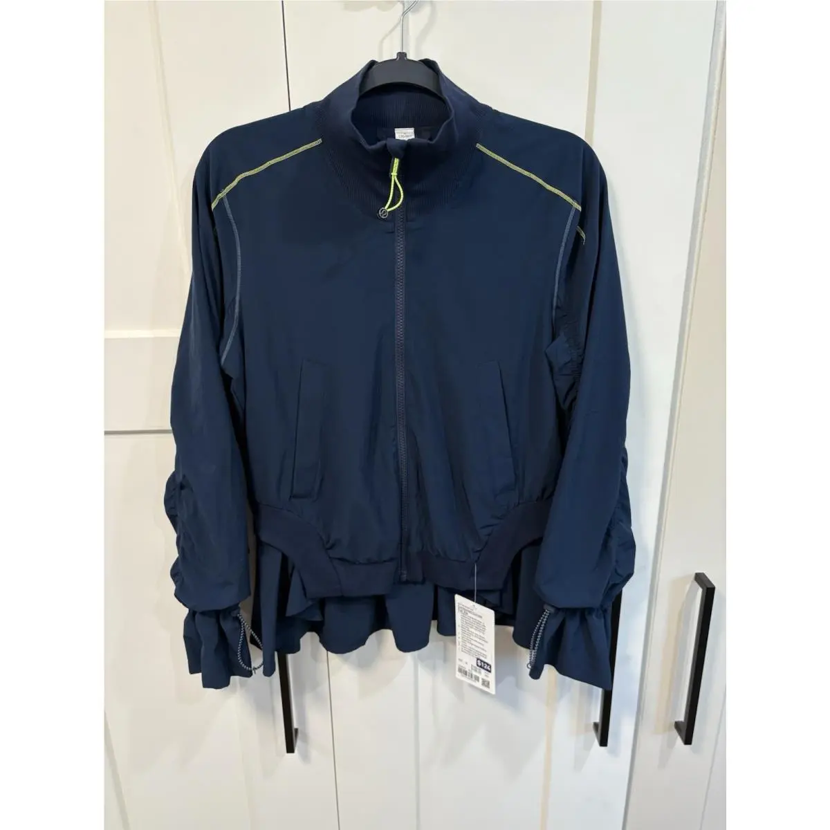 Lululemon Contoured Curves Full Zip Jacket Women’s Size 6 True Navy Trnv