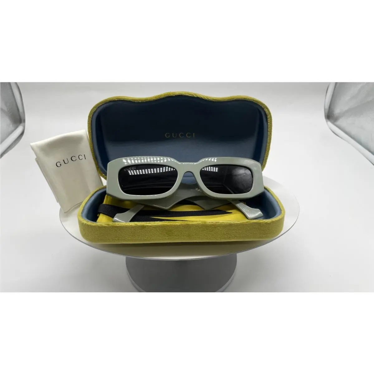 Sunglasses Gucci GG1426S 004 Green Unisex