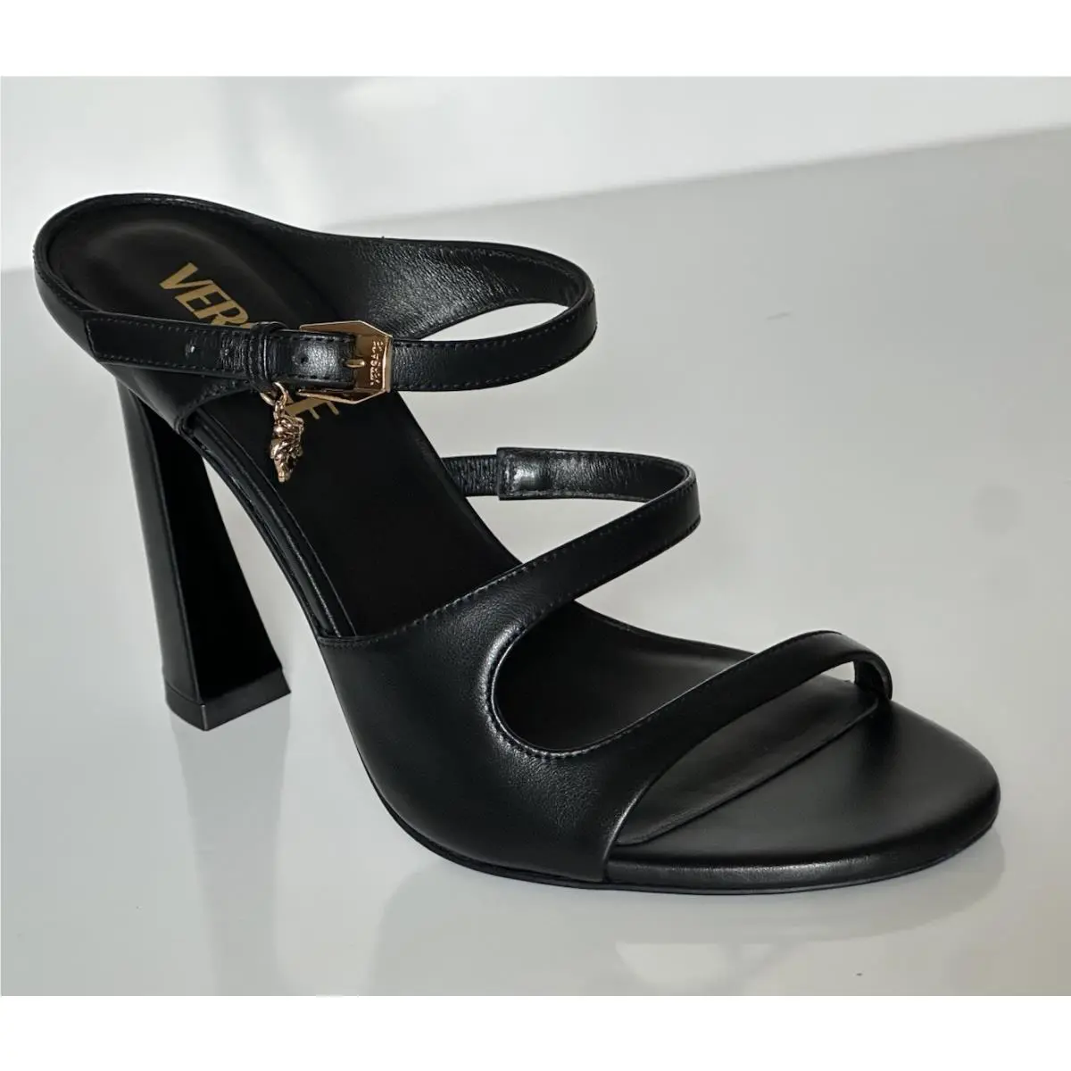Versace Leather Pump Shoes Sandals Black 9 US 39 Euro 1018537 Spa