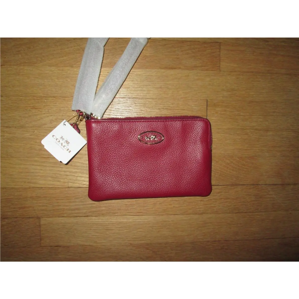 Coach Red Pebble-grain Leather Wristlet w/ Gold-tone Hardware G1482