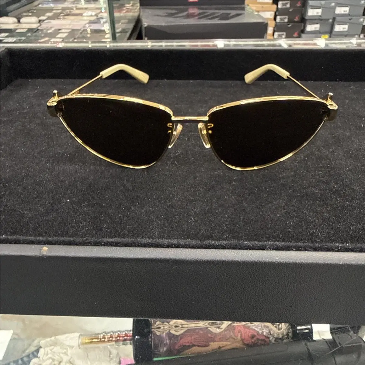 Bottega Veneta BV1186S-002 Elegant Gold Cat-eye Sunglasses - Gold, Frame: Gold, Lens: Brown