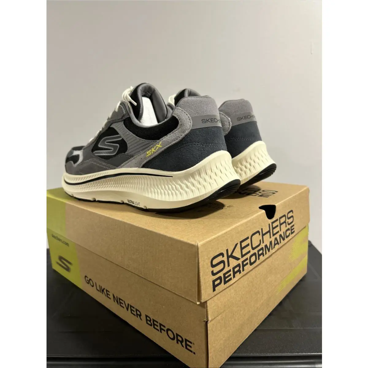 Skechers shoes - Skechers Go Run Consistent 2.0 Retro Runner V1 - 220872/CCBK - Charcoal/Black 9