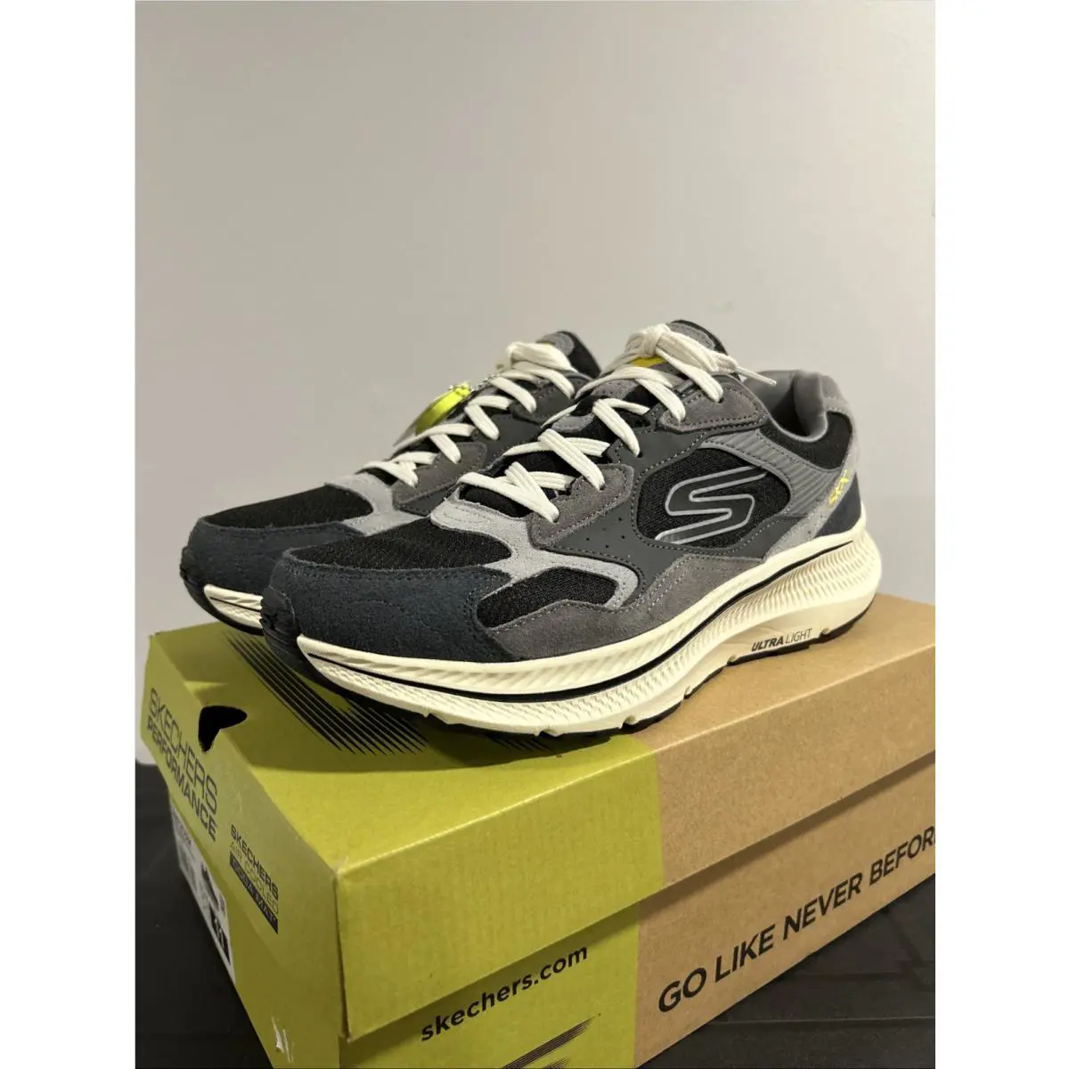 Skechers shoes - Skechers Go Run Consistent 2.0 Retro Runner V1 - 220872/CCBK - Charcoal/Black 25