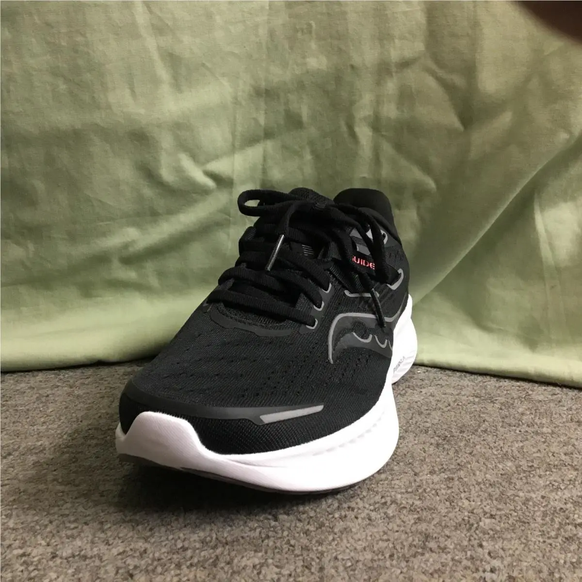Saucony shoes - Saucony Guide 16 - Guide - S10811-05 - Black 1