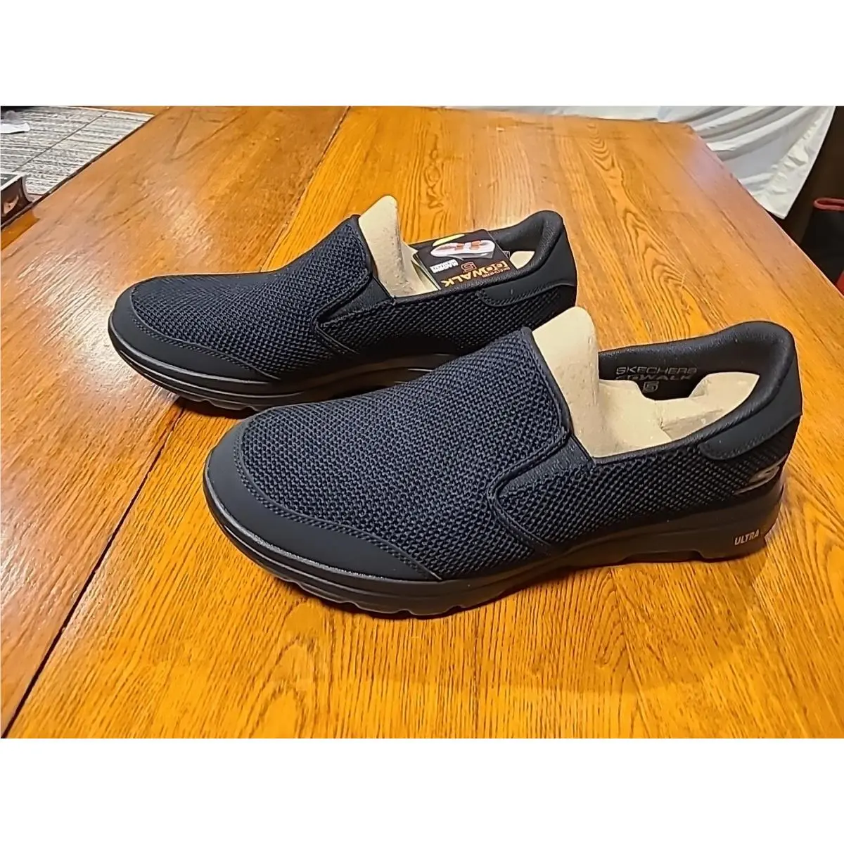 Skechers shoes - Skechers Go Walk Hands Free - 216324 - Black 1