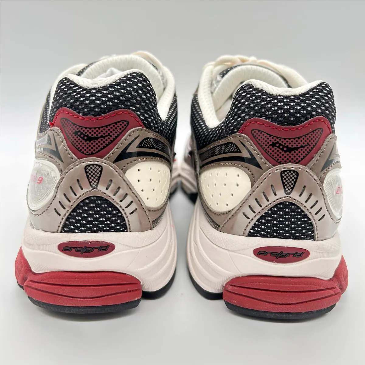 Saucony shoes - Brown 2