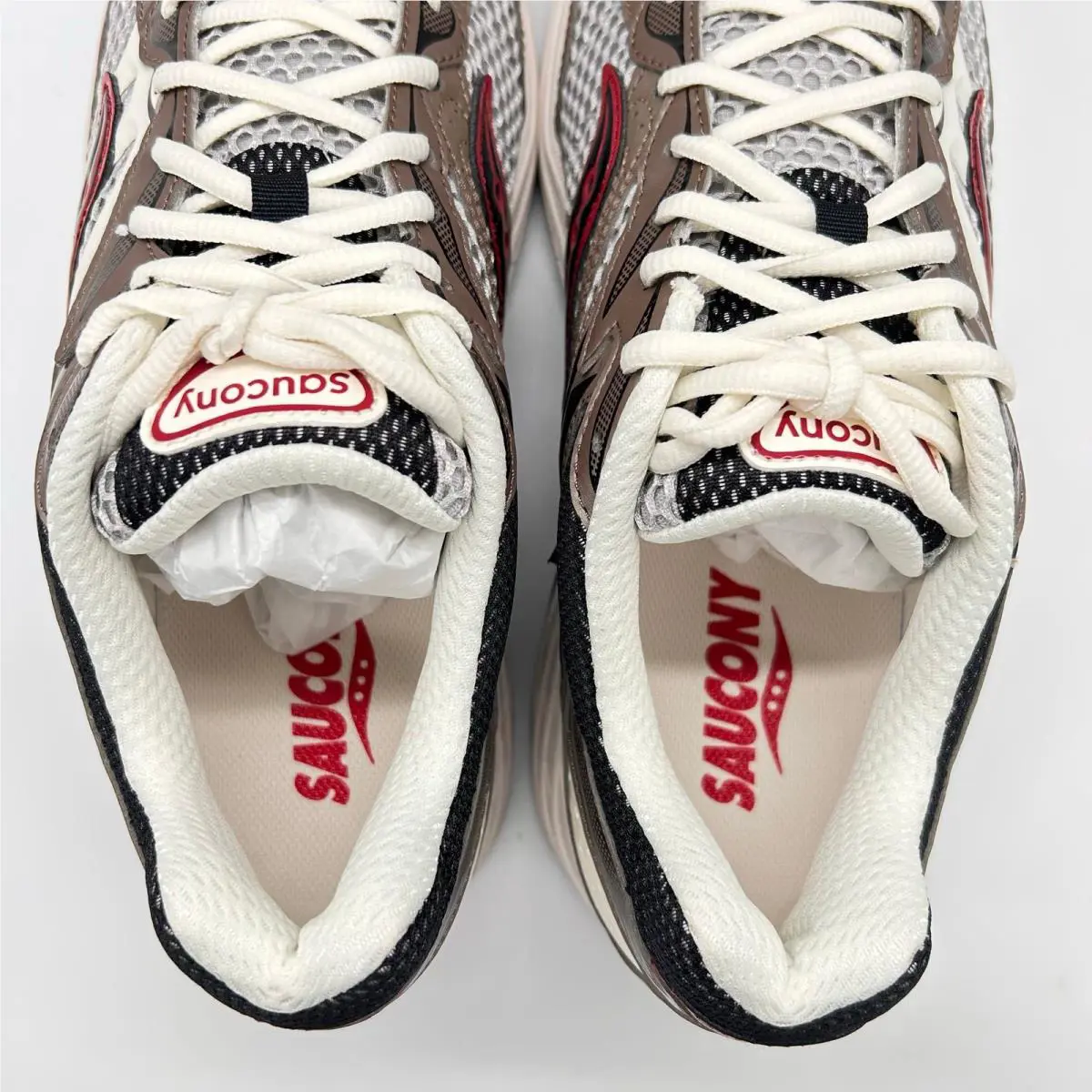 Saucony shoes - Brown 3