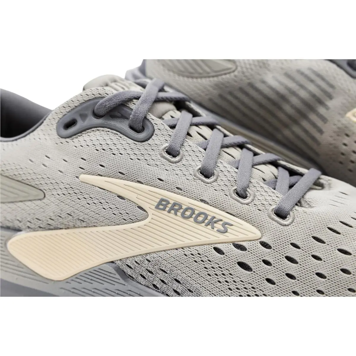 Brooks shoes - Black/Black/Ebony 67