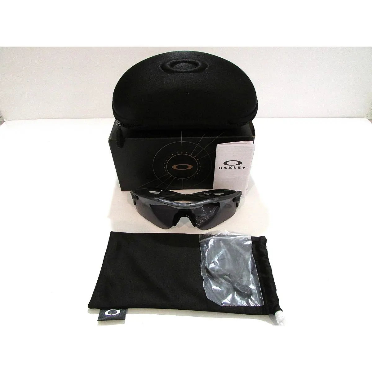 Radarlock Path 009206-8738 High Resolution Carbon UV Polarized Sunglasses by Oakley