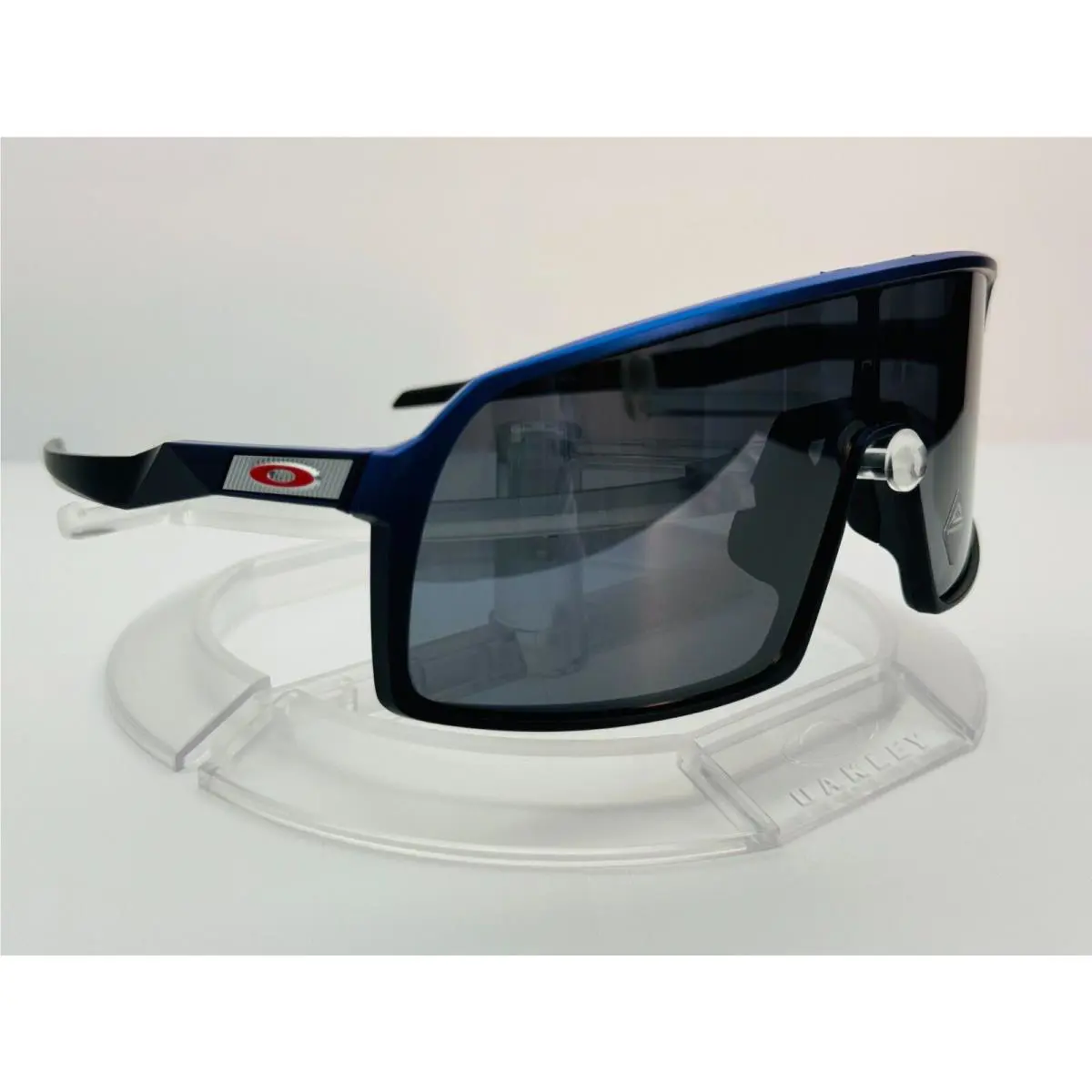 Sutro Sunglasses / Usa / Electric Blue Fade / Prizm Black / 009406-29 by Oakley