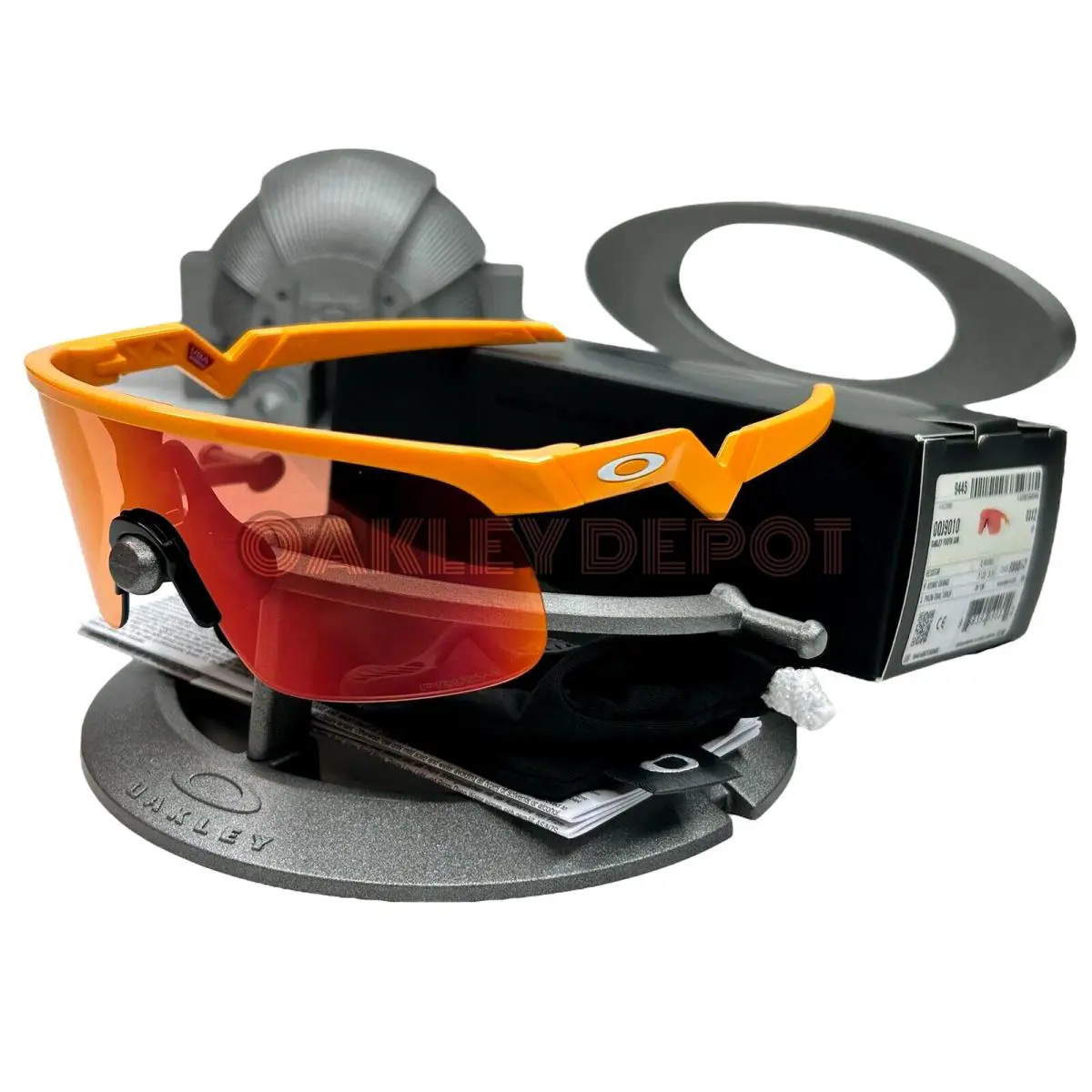 Oakley Resistor 0J9010 Atomic Orange/prizm Trail Torch Youth Sunglasses 173 - Frame: ORANGE ATOMIC, Lens: TRAIL TORCH