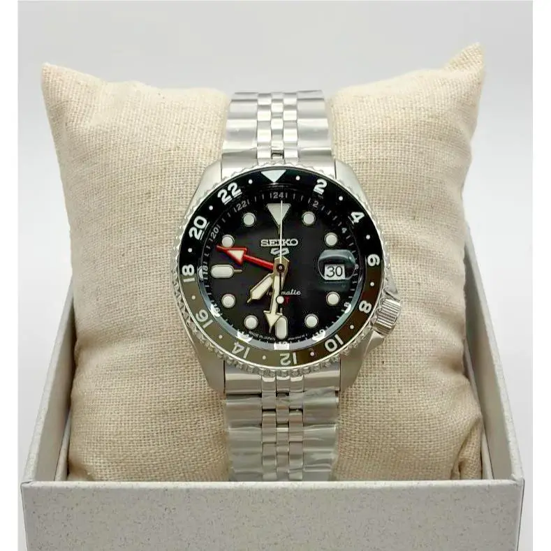 5 Sports Stainless Steel 42.5 MM Gmt Automatic Black Dial Watch SSK001 by Seiko