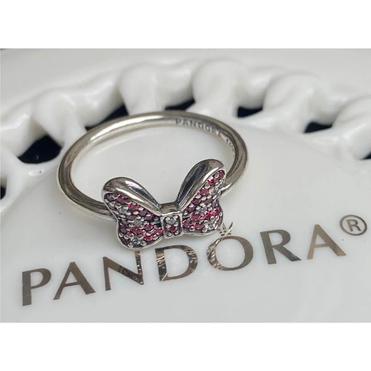 Pandora Disney Minnie`s Sparkling Bow Ring 190956CZR